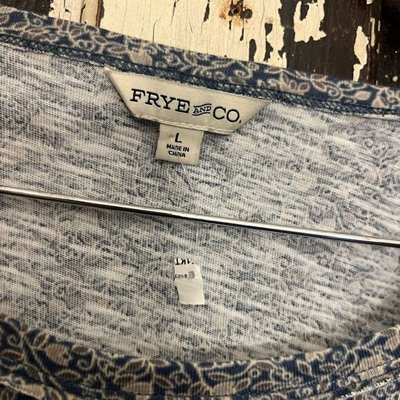NWT Women’s Frye Floral Blouse. Size L. - Picture 5 of 8
